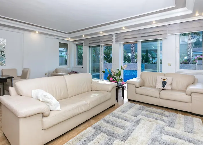 şükran Daily Weekly ıçmeler Villa *